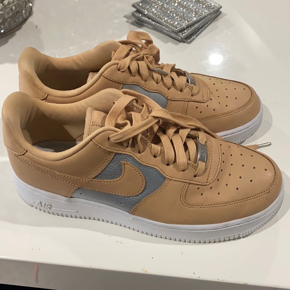 Tan and silver AF1